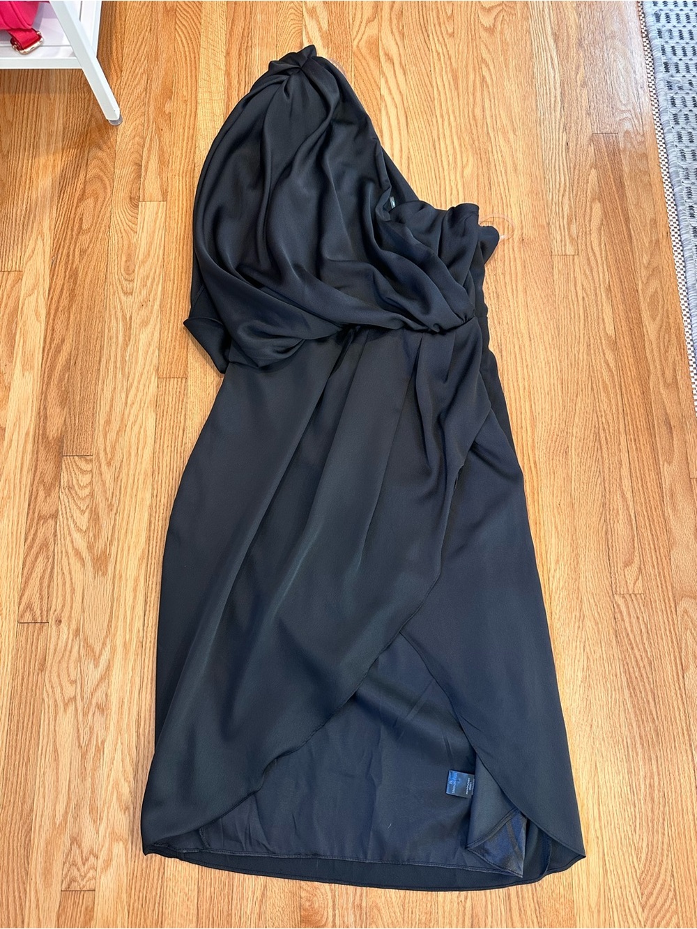 DO+BE ONE SHOULDER BLACK DRESS NEW -MEDIUM
